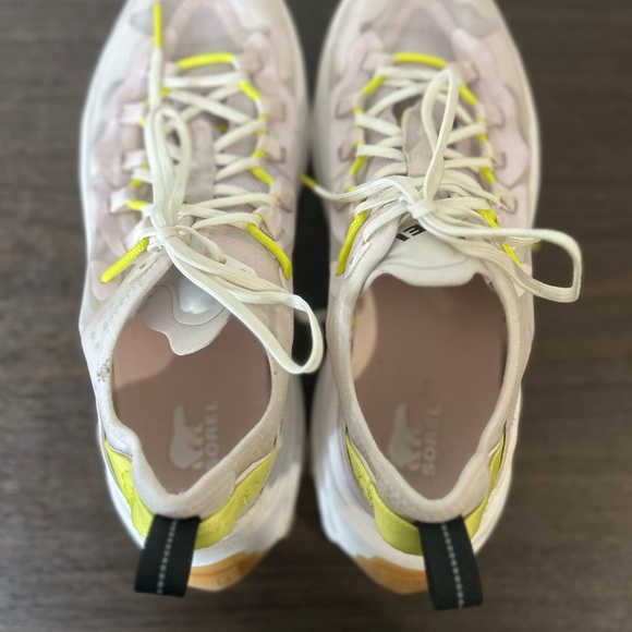 Sorel Kinetic Breakthru Tech Lace Sneakers, size 9. - Picture 7 of 9